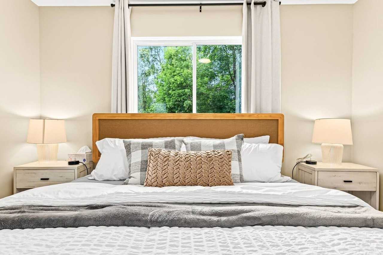 18415 Sharon Lane #1054652P - Photo 7 of 32