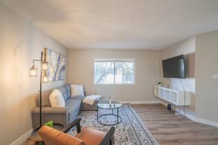 8550 E Mcdowell Rd - Photo 1 of 1