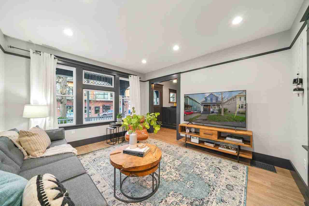 3820 Se Belmont St #1309865P - Photo 4 of 48