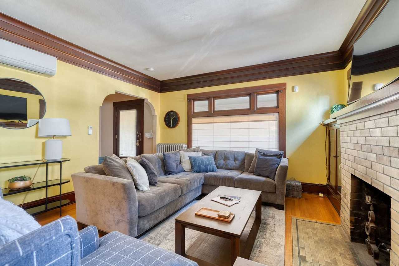 2034 Ne Flanders St #1309886P - Photo 3 of 35