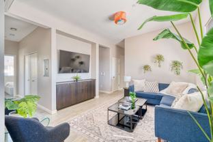 1428 Se 19th Ave - Photo 1 of 1