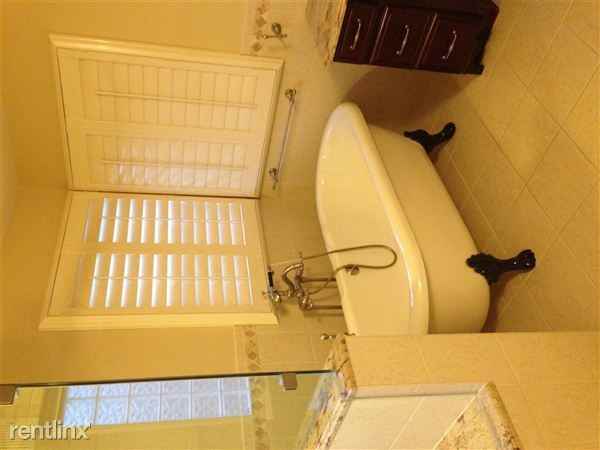 850 Bellevue Ave - Photo 3 of 23