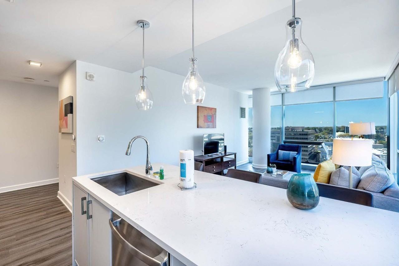 405 Atlantic St #1323699P - Photo 3 of 17