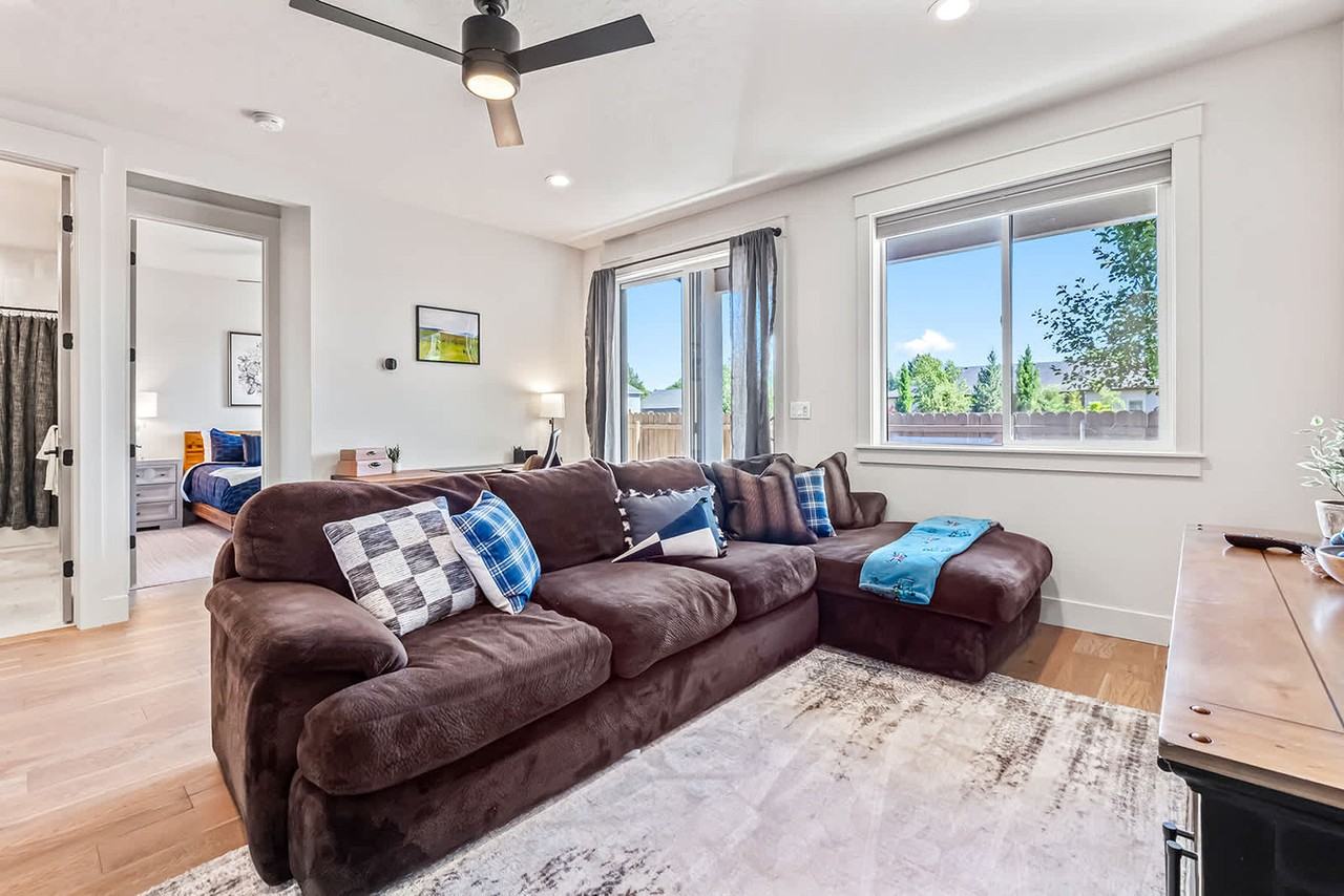 6389 W Bluebird Ln #1322140P - Photo 3 of 39