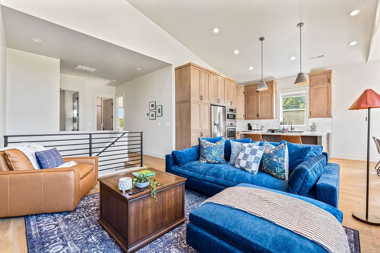 6389 W Bluebird Ln #1322140P - Photo 6 of 39