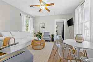 featured image of 2906 Chestnut St