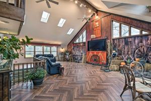 featured image of 27w272 East Devon Avenue