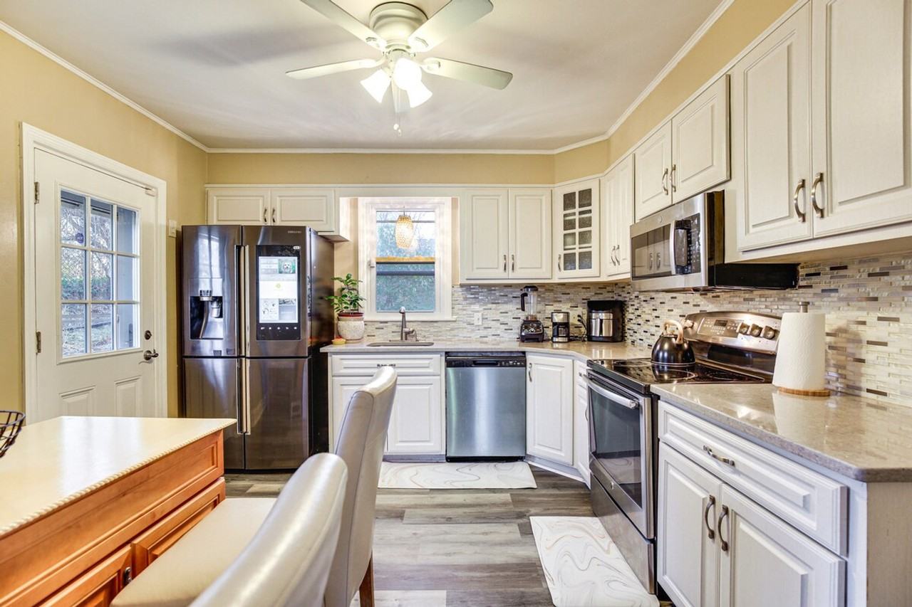 199 South Rd #1299991P - Photo 6 of 32