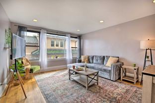 7423 N Sheridan Rd - Photo 1 of 1