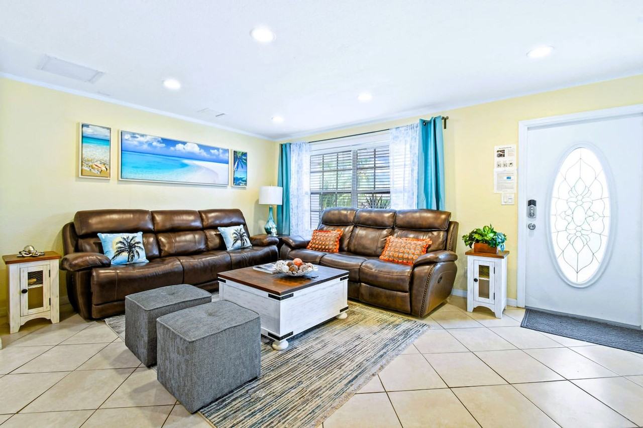 3270 Grove Rd #1326860P - Photo 2 of 31