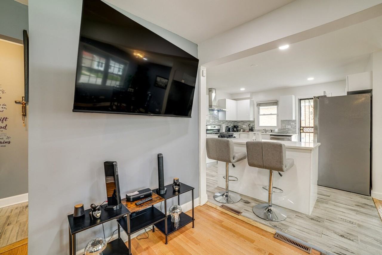 737 East 157th Place #1306480P - Photo 6 of 30