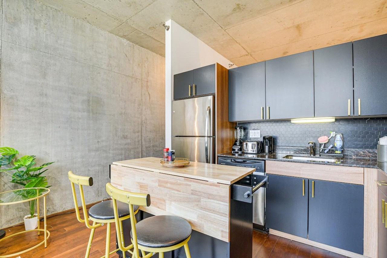 235 W Van Buren St #1306527P - Photo 5 of 24