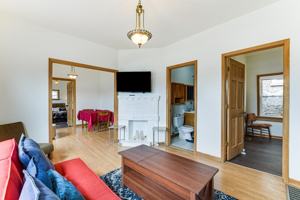 featured image of 927 S Taylor Ave