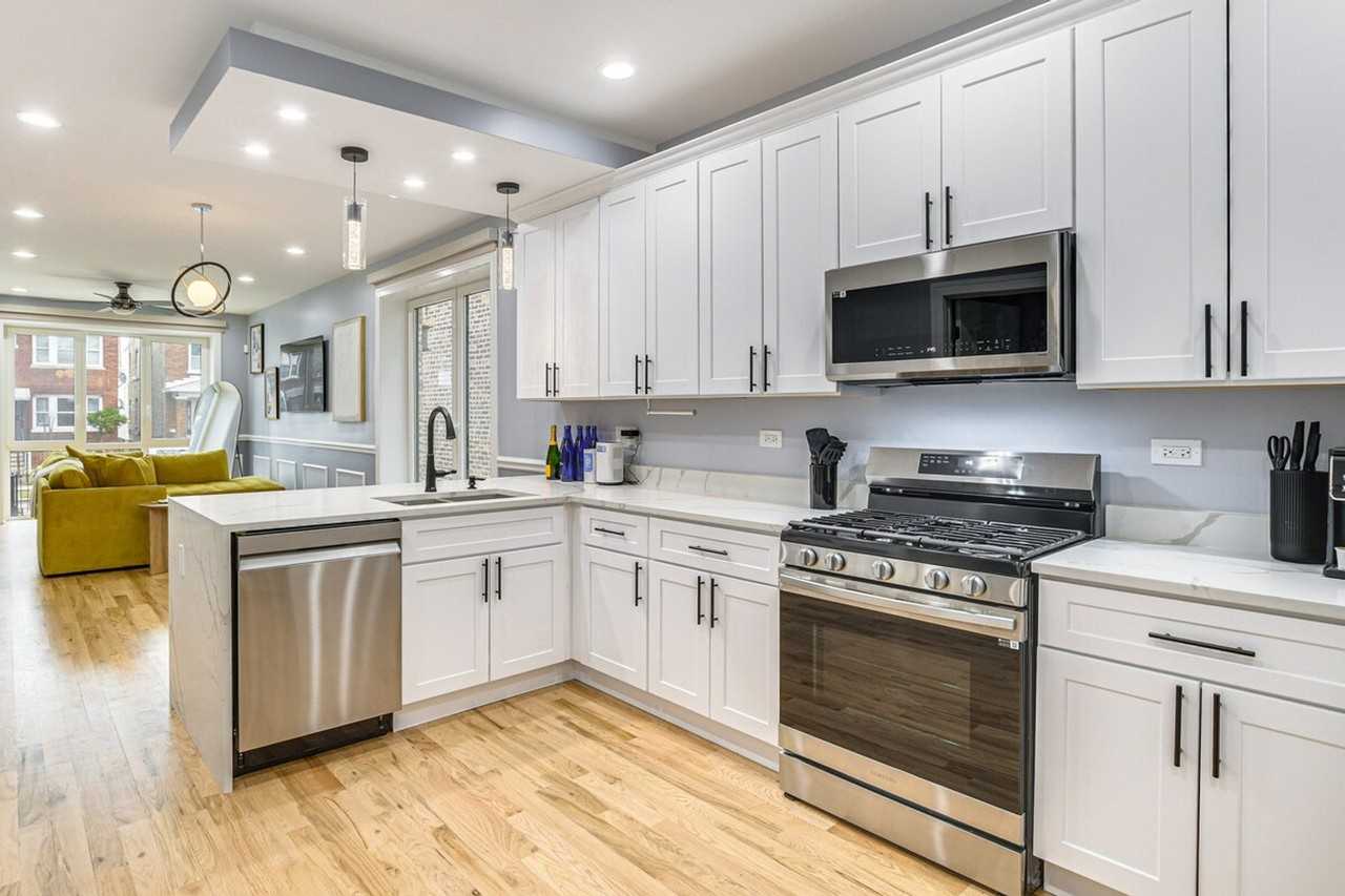 1034 N Drake Ave #1306867P - Photo 7 of 24