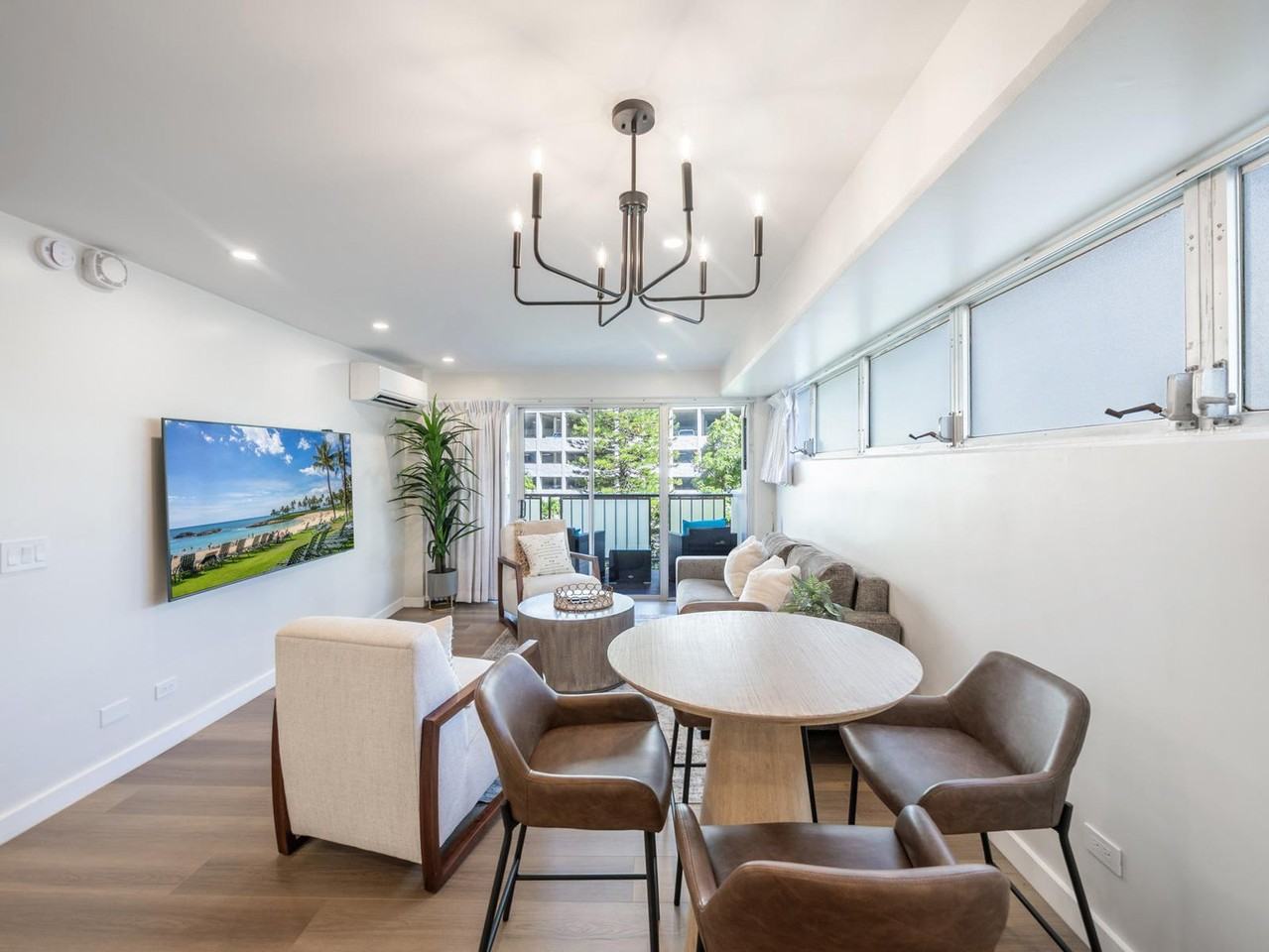 2464 Prince Edward Street - Photo 3 of 36