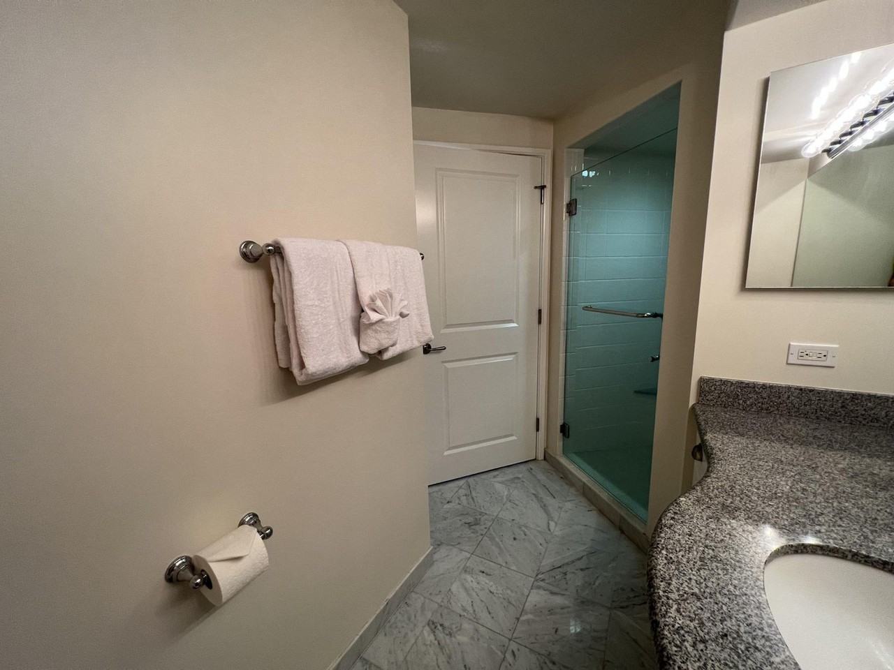 343 Hobron Ln #1327706P - Photo 5 of 33