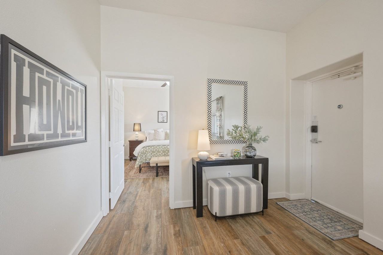 6166 Imperial Loop #1328080P - Photo 7 of 29