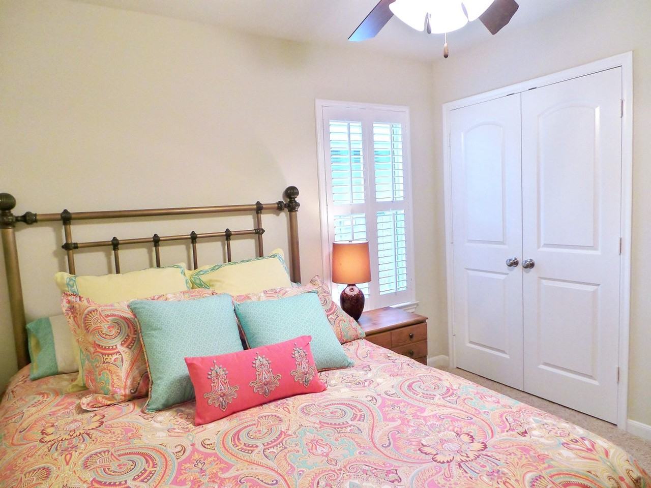 1002 Venice Drive #1328054P - Photo 6 of 20