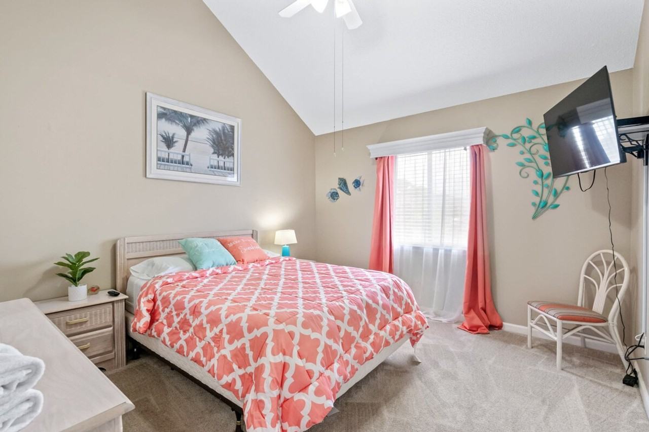 1850 Colony Dr #1329041P - Photo 4 of 46