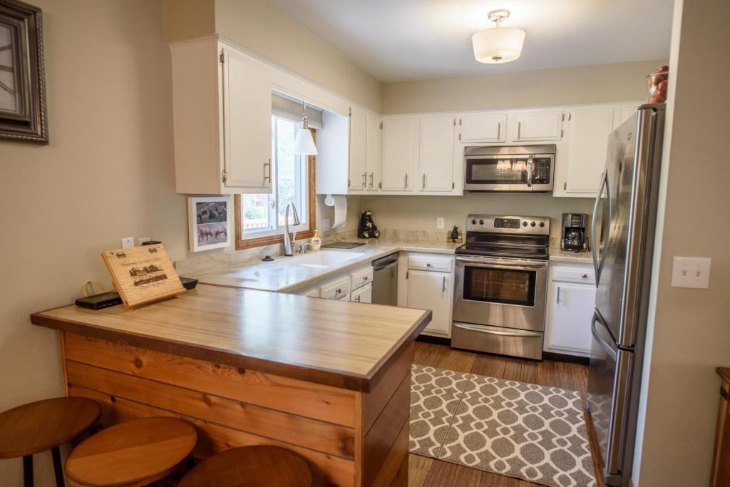 1821 Raven Ave - Photo 5 of 26