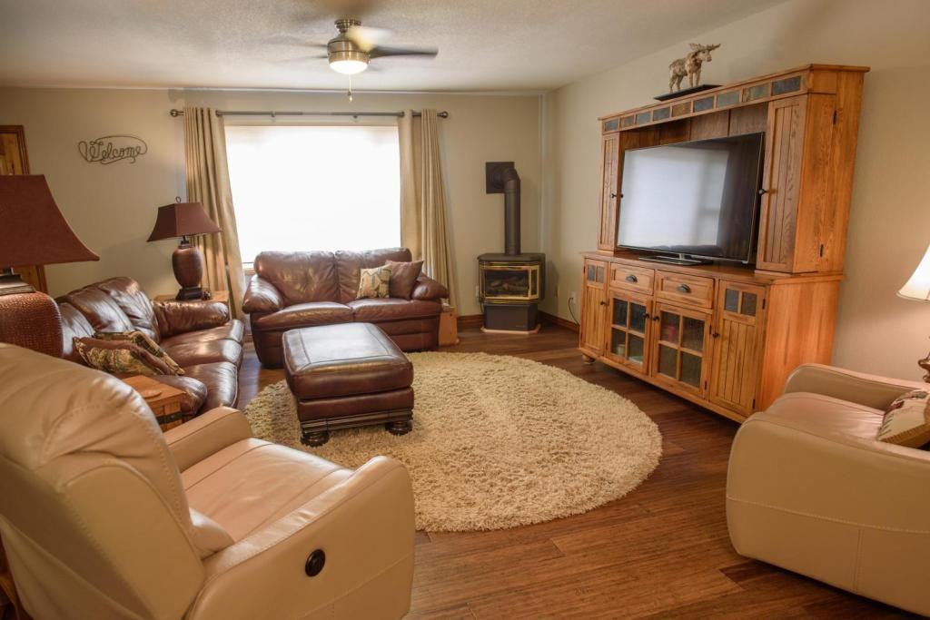 1821 Raven Ave - Photo 6 of 26