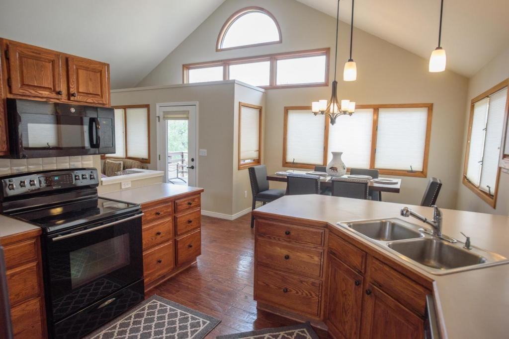 1161 Strong Ave - Photo 2 of 20