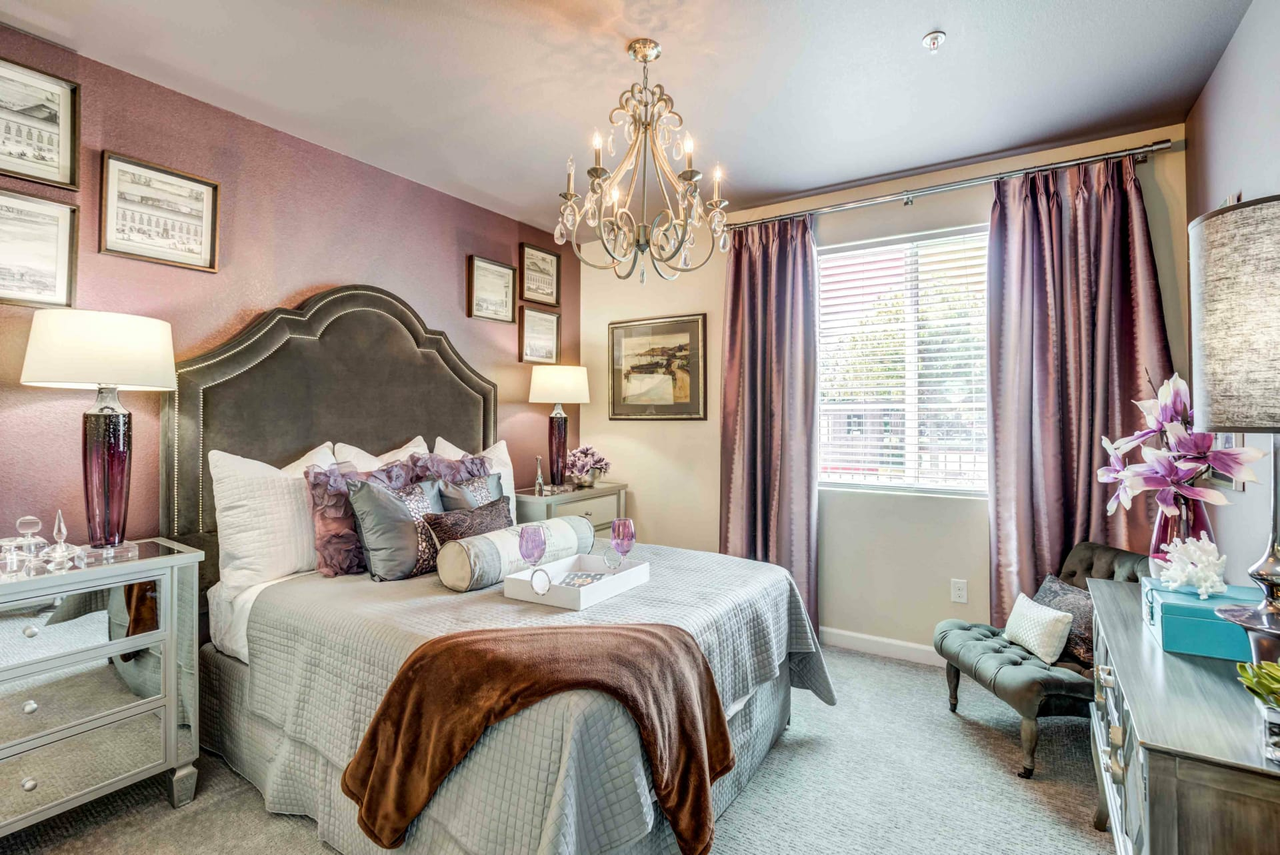 Elysian St Rose - Photo 5 of 13