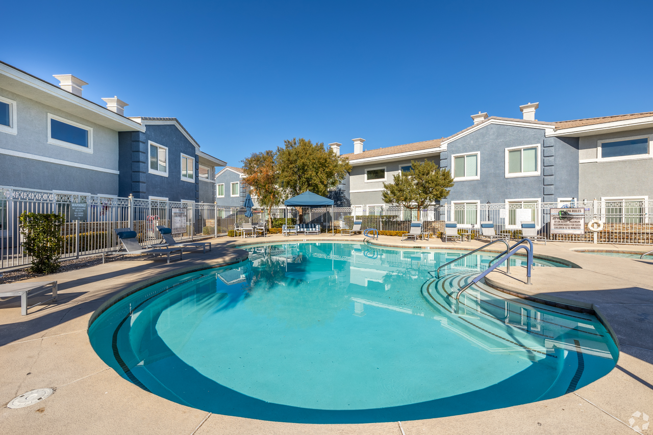 Townhome Living at its best! - Photo 4 of 33