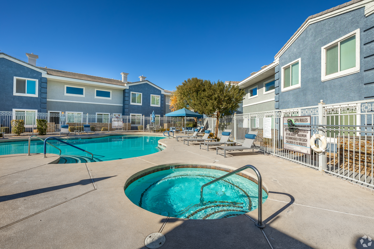 Townhome Living at its best! - Photo 5 of 33