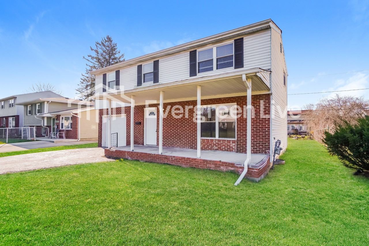 1433 Venice Dr - Photo 2 of 15