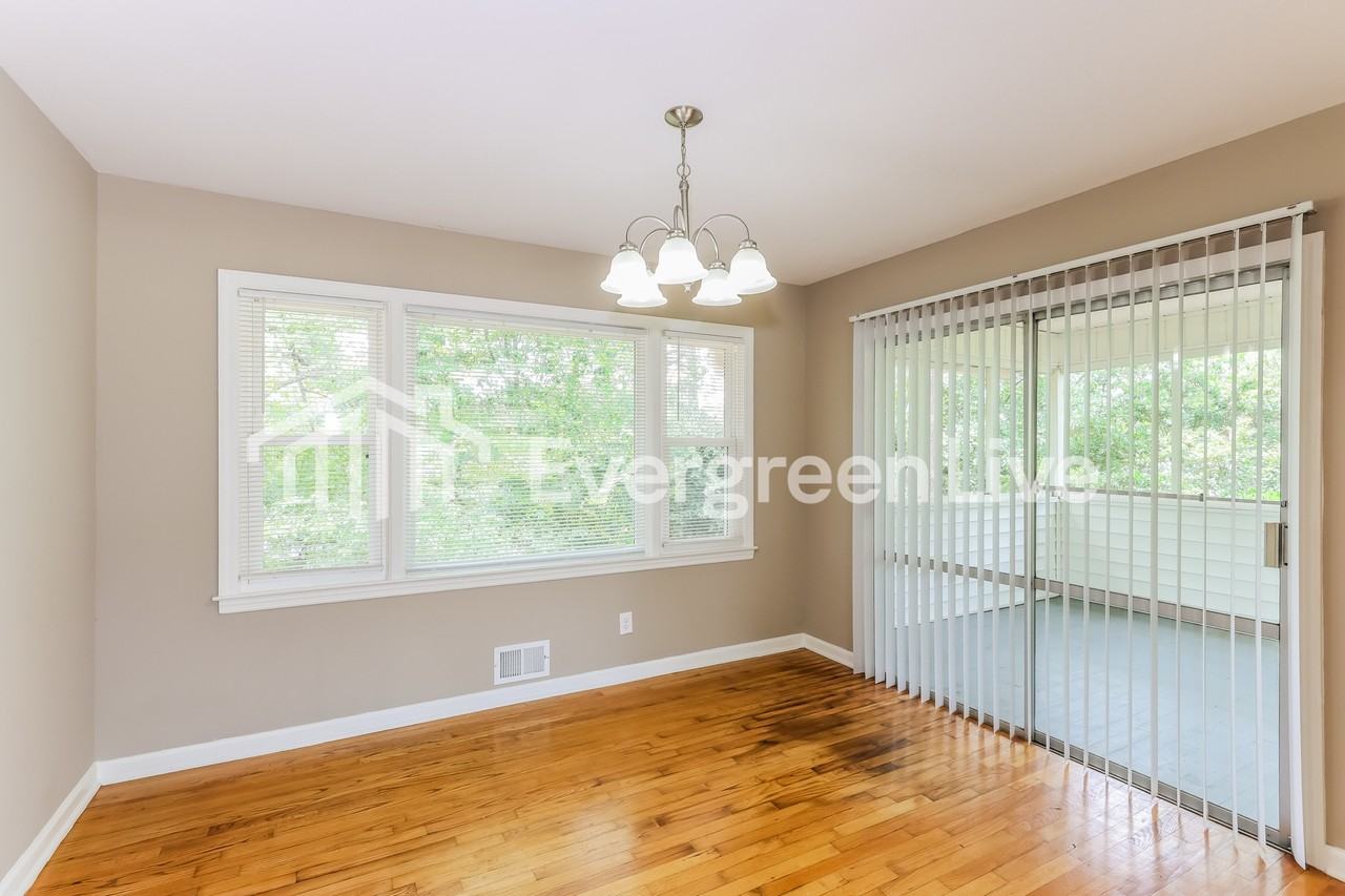 1835 Pisgah Rd - Photo 5 of 15