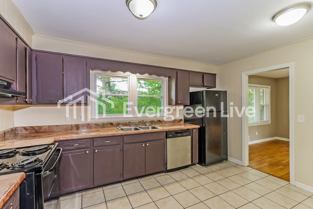 1835 Pisgah Rd - Photo 6 of 15