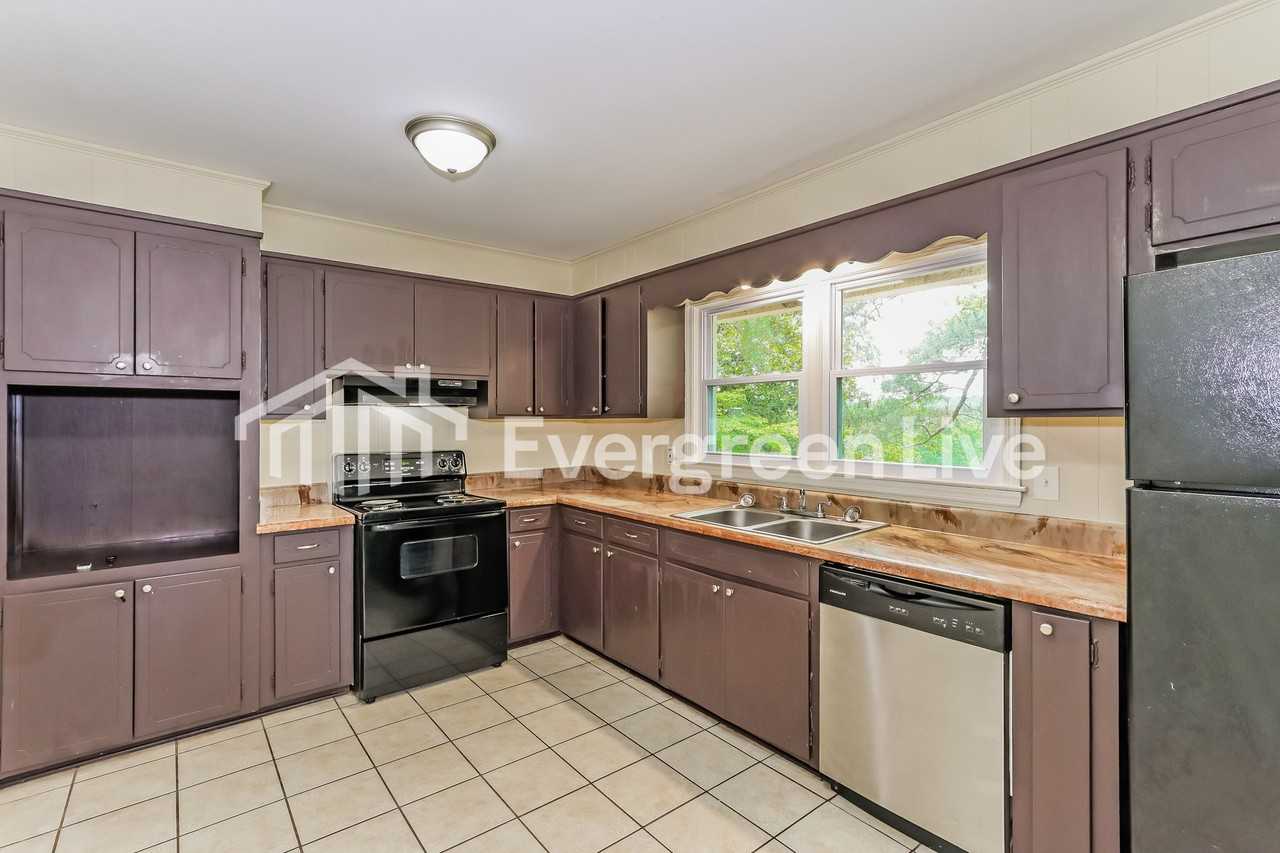 1835 Pisgah Rd - Photo 7 of 15