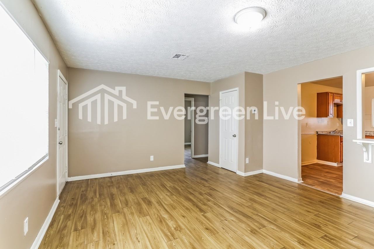 2950 Langfield Drive - Photo 4 of 15