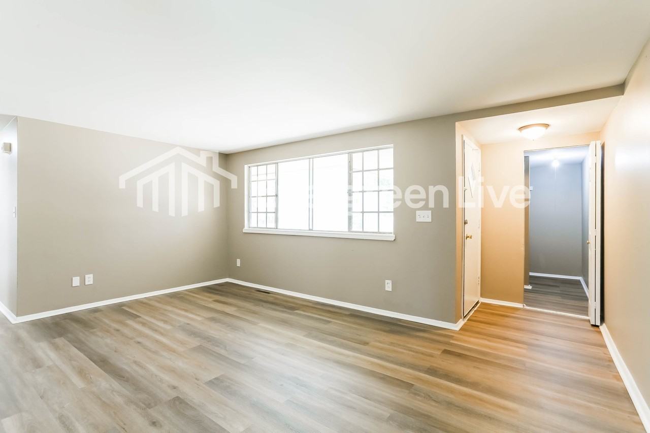 3523 Panama Dr - Photo 3 of 15