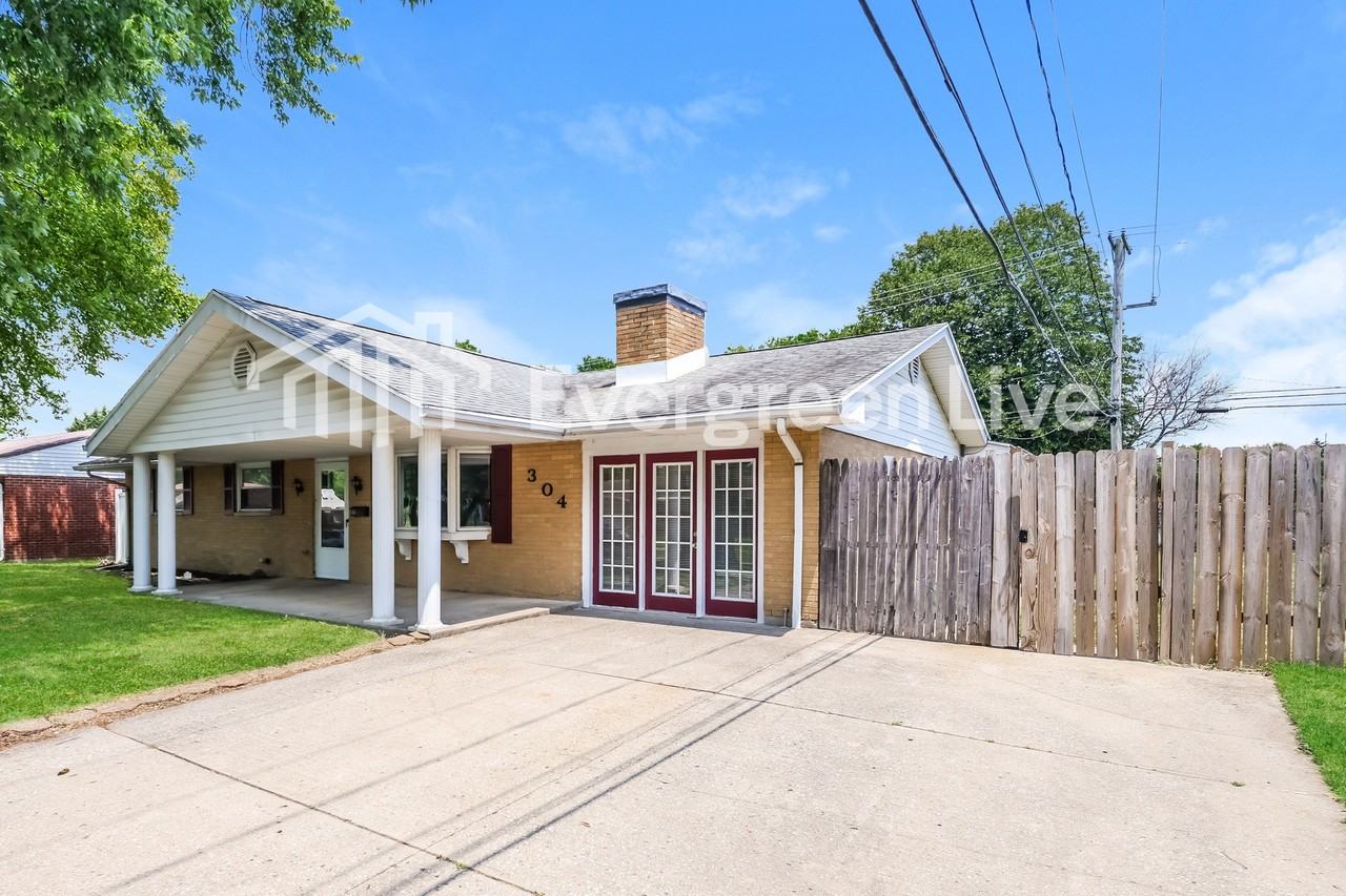 304 Applegate Rd - Photo 3 of 16