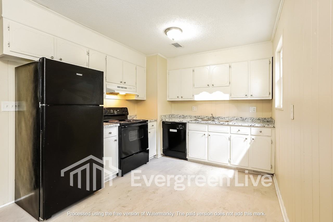 2822 Meadowbrook Dr - Photo 3 of 15