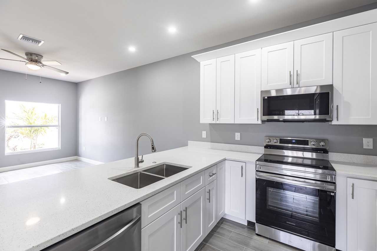 4708 26th St Sw #4708 - Photo 2 of 8