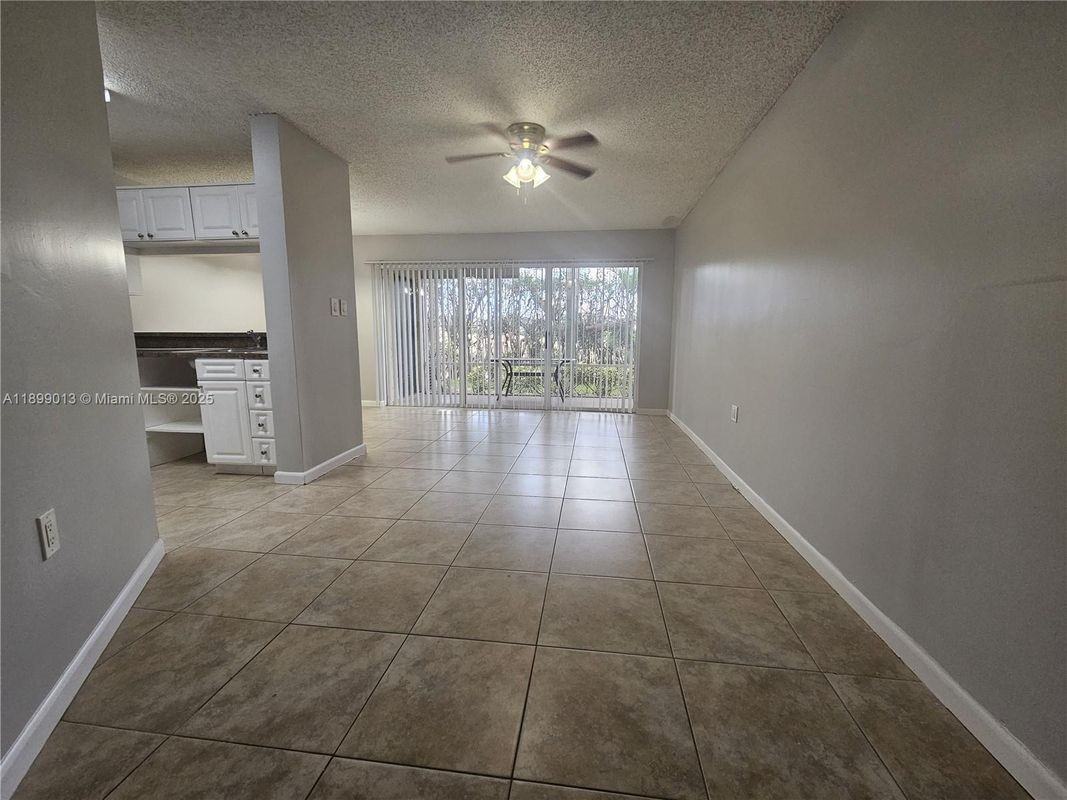 14107 Glenmoor Dr - Photo 2 of 7