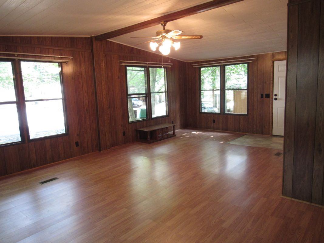 113 Forrest St - Photo 5 of 11