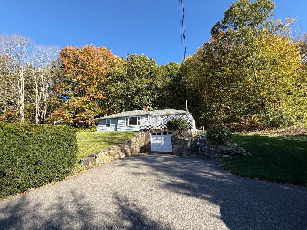 293 Hamburg Rd - Photo 2 of 3