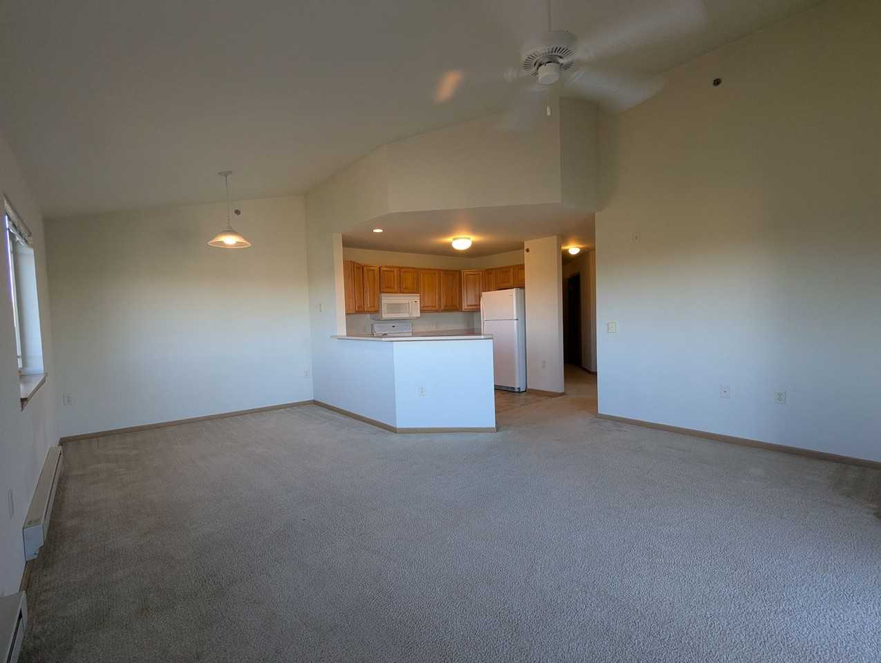 Prairie Crest Apartments - Photo 7 of 28