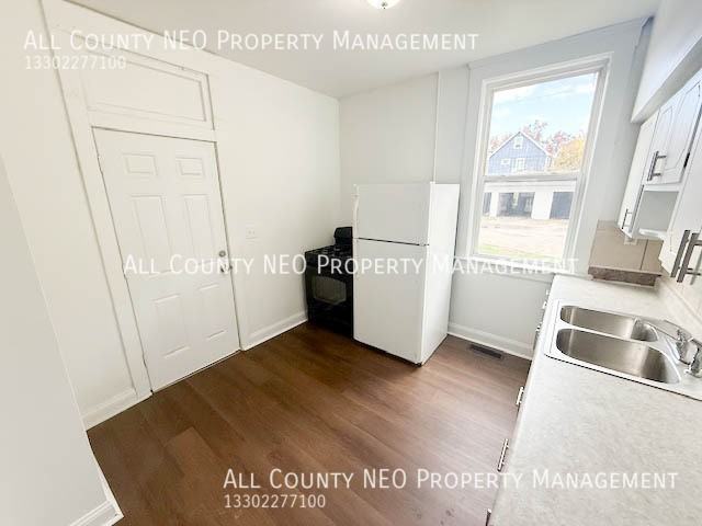 3292 W 98th St #2 - Photo 2 of 17