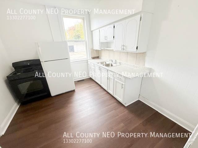 3292 W 98th St #2 - Photo 3 of 17