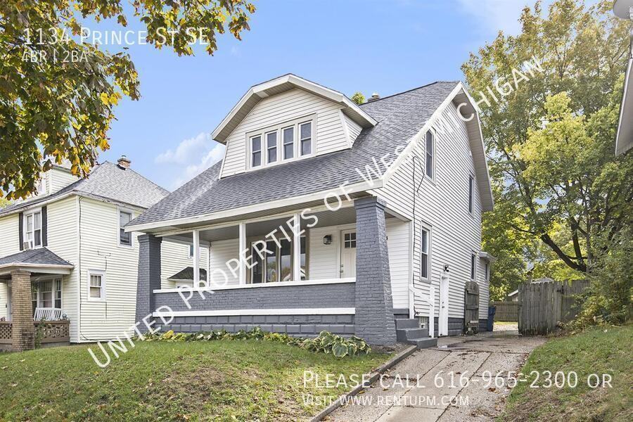 1134 Prince St Se - Photo 2 of 20
