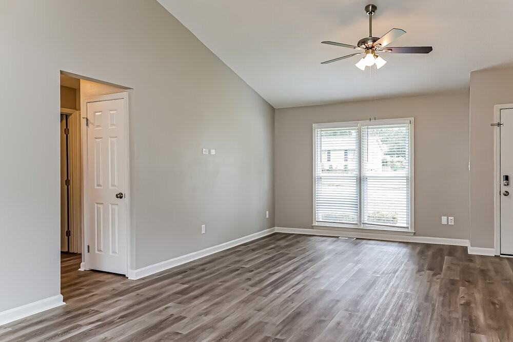 2332 Quartz Ct - Photo 4 of 16