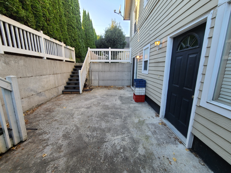 2223 Lincoln St - Photo 3 of 18