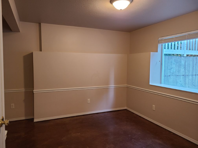 2223 Lincoln St - Photo 5 of 18