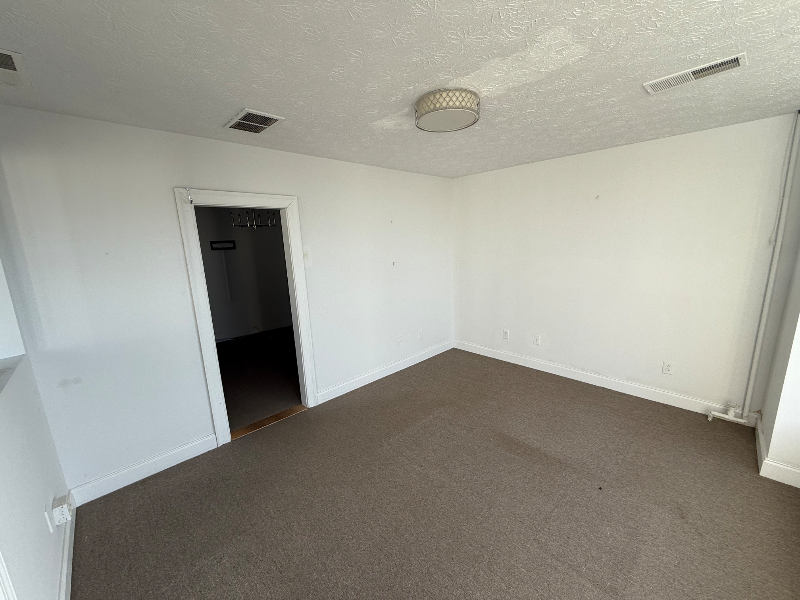 801 Winchester Rd - Photo 3 of 20