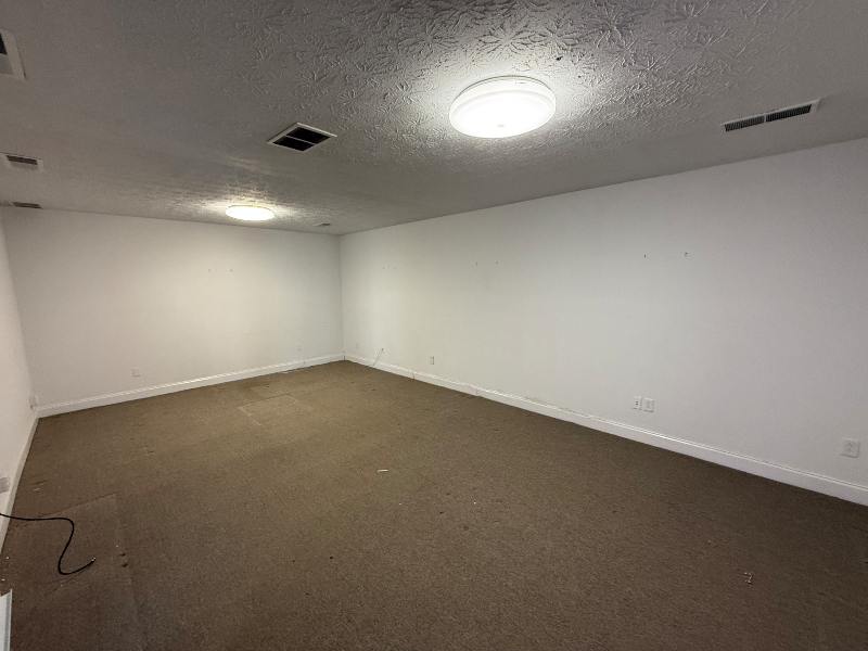 801 Winchester Rd - Photo 6 of 20